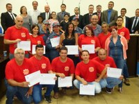 Entrega de Moçoes de Aplausos e Congratulações